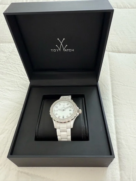 ToyWatch - Picture 5 of 5